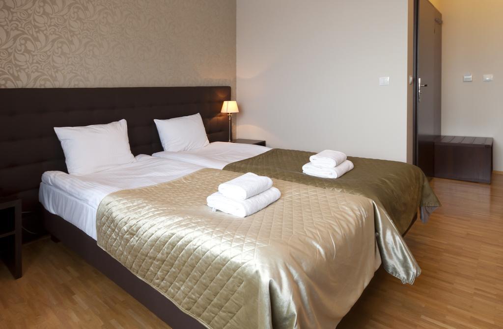 Hotel Oriza Gdow ภายนอก รูปภาพ