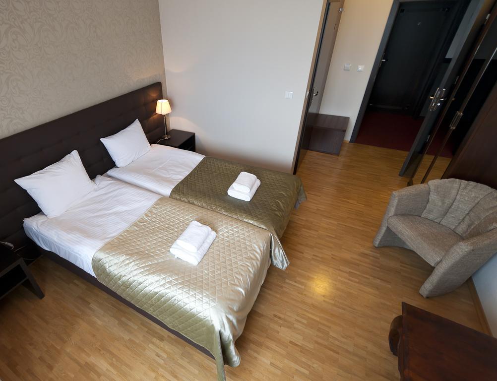 Hotel Oriza Gdow ภายนอก รูปภาพ