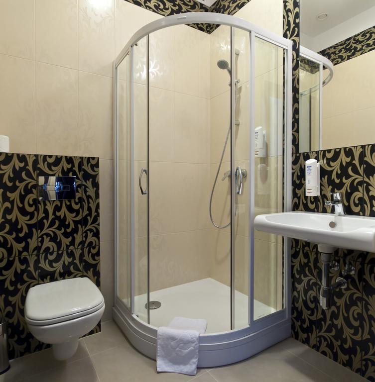 Hotel Oriza Gdow ภายนอก รูปภาพ
