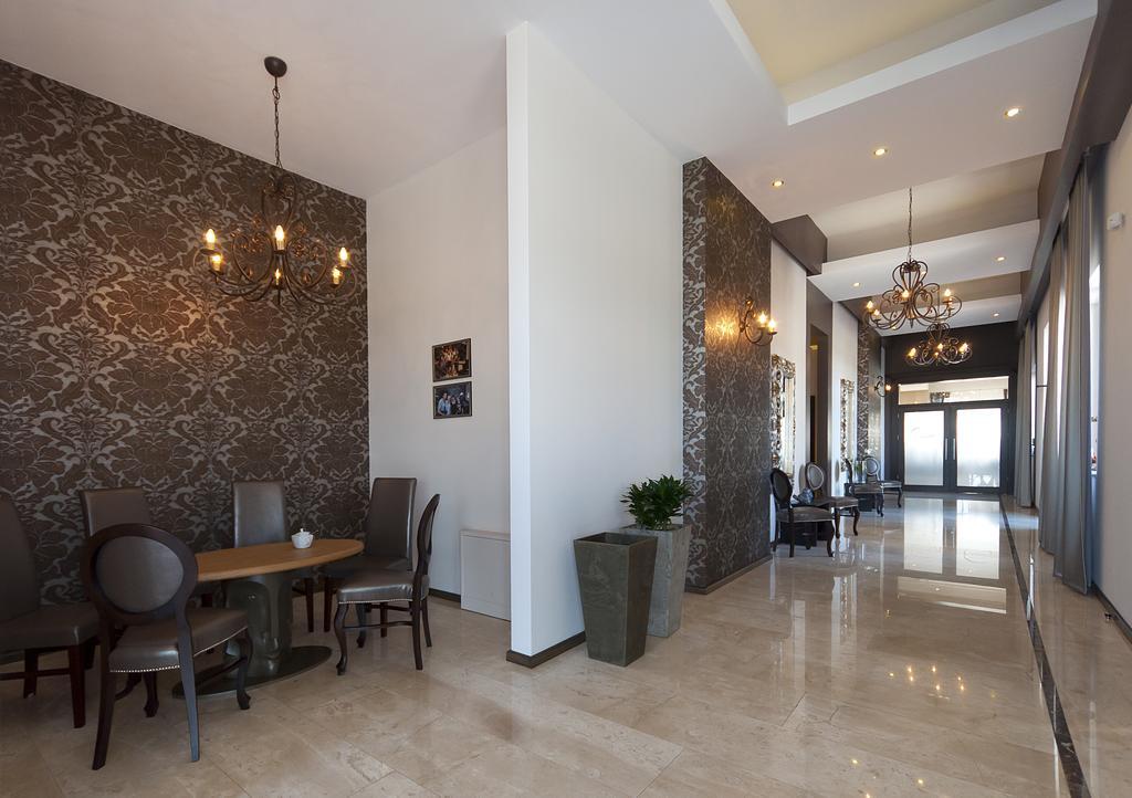 Hotel Oriza Gdow ภายนอก รูปภาพ